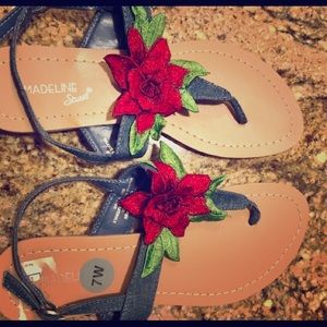 New Size 7 sandals